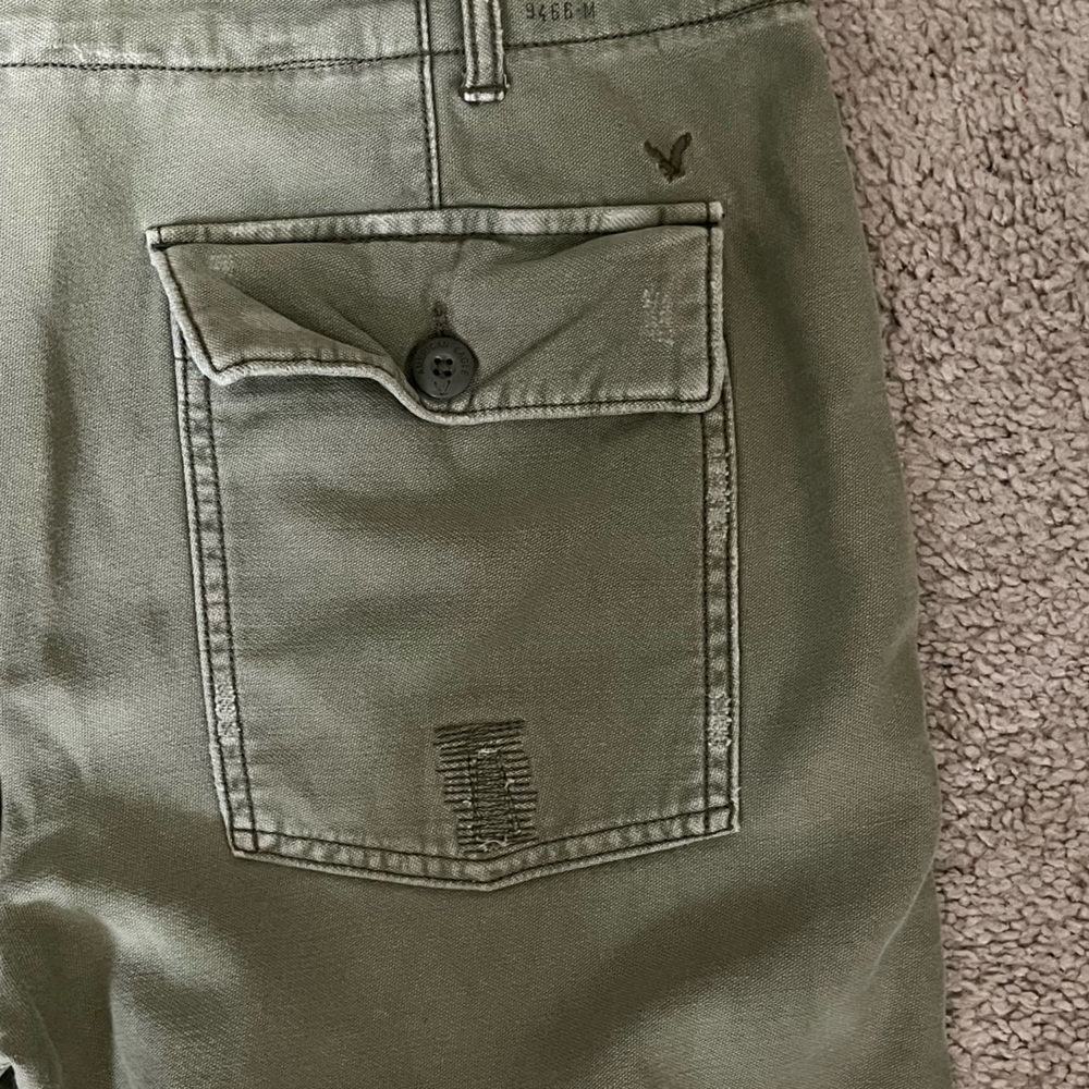 American Eagle Outfitters Olive Cropped Pants (in style of OG 107) - Picture 8 of 10
